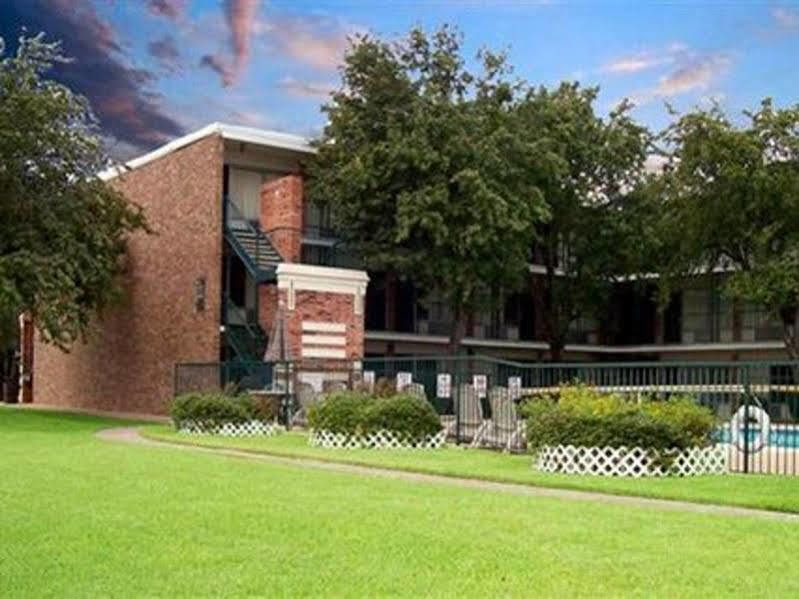 Econo Hospedaje Airport I-35 North Farmers Branch Exterior foto