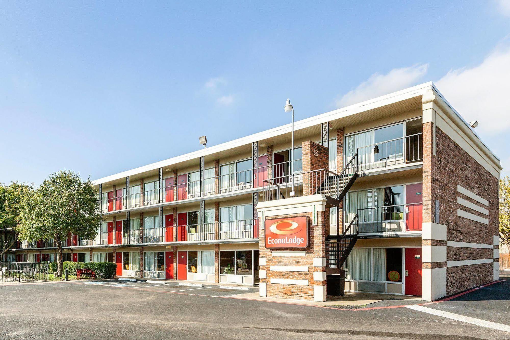 Econo Hospedaje Airport I-35 North Farmers Branch Exterior foto