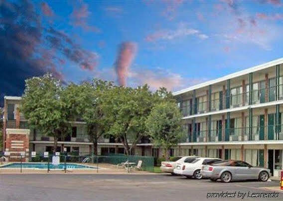 Econo Hospedaje Airport I-35 North Farmers Branch Exterior foto